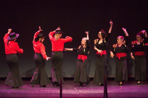 Bailarinas de La Clave by Encarna Dueñas | Escuela de Baile Benavente